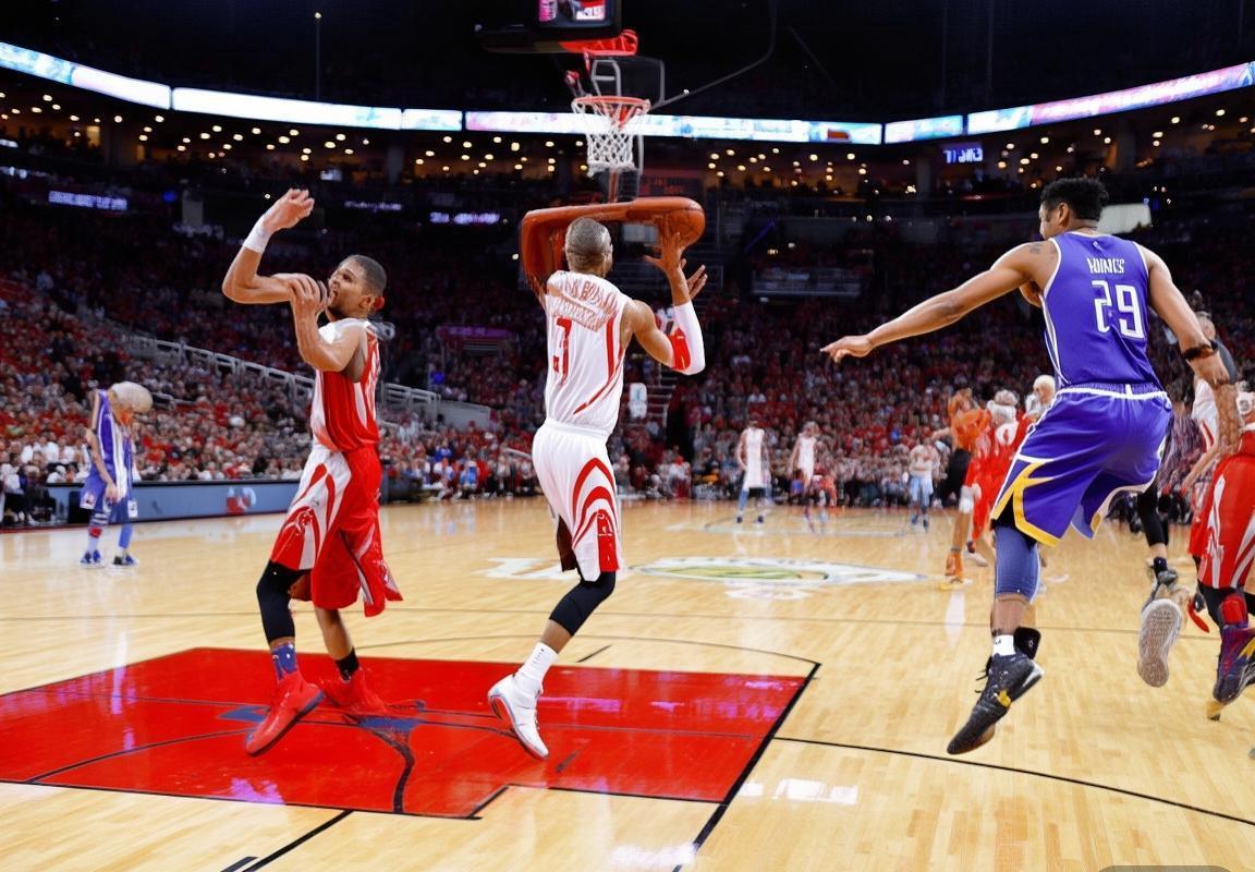 2017NBA火箭对国王激情对决：三分盛宴定乾坤